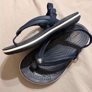 Toddler crocs flip flops size 8